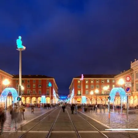 Center Apartment, Place Masséna Niza